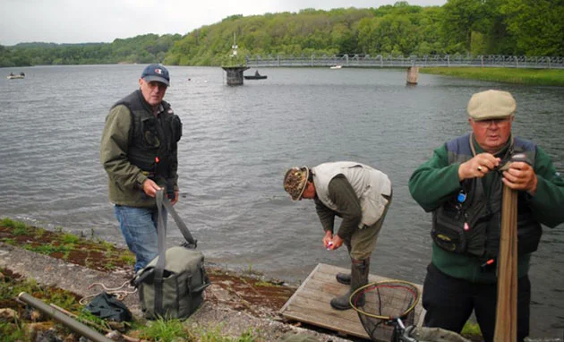 'The Wood Butcher', the Bailiff and 'The Fishmonger' packing up
