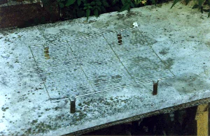 Upper rack with legs